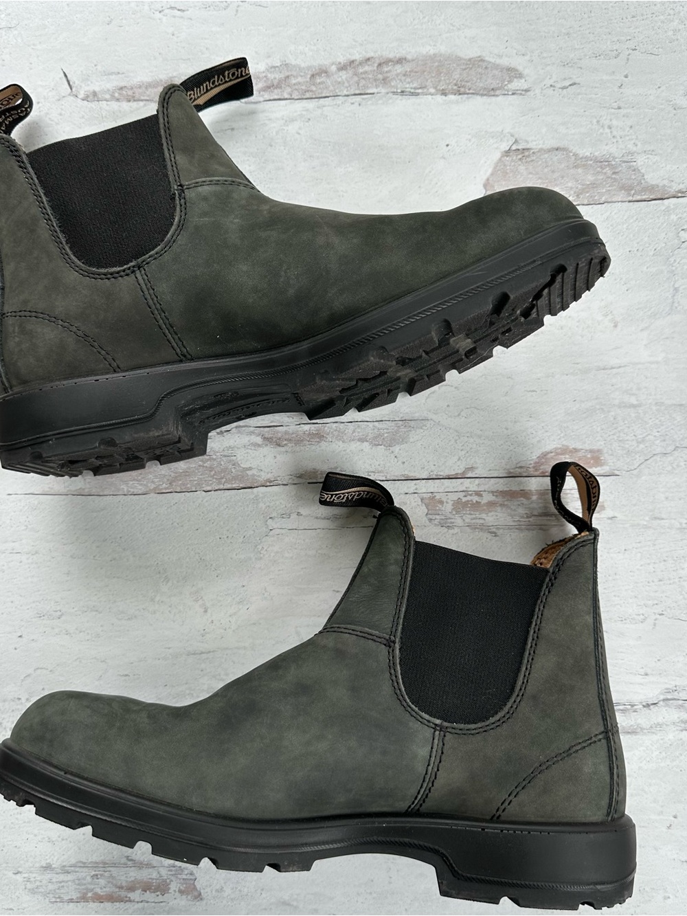Blundstone • 587 Rustic Black Chelsea Boots Men’s US 11.5 (AU/UK 10.5) - Picture 2 of 9